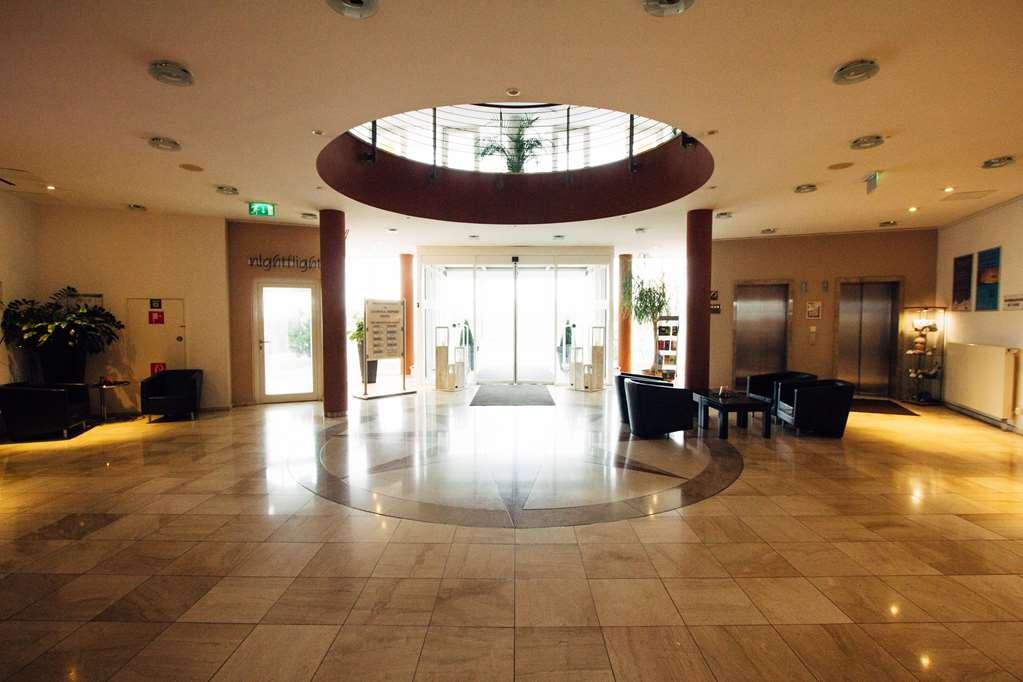 Globana Airport Hotel Шкойдиц Интерьер фото