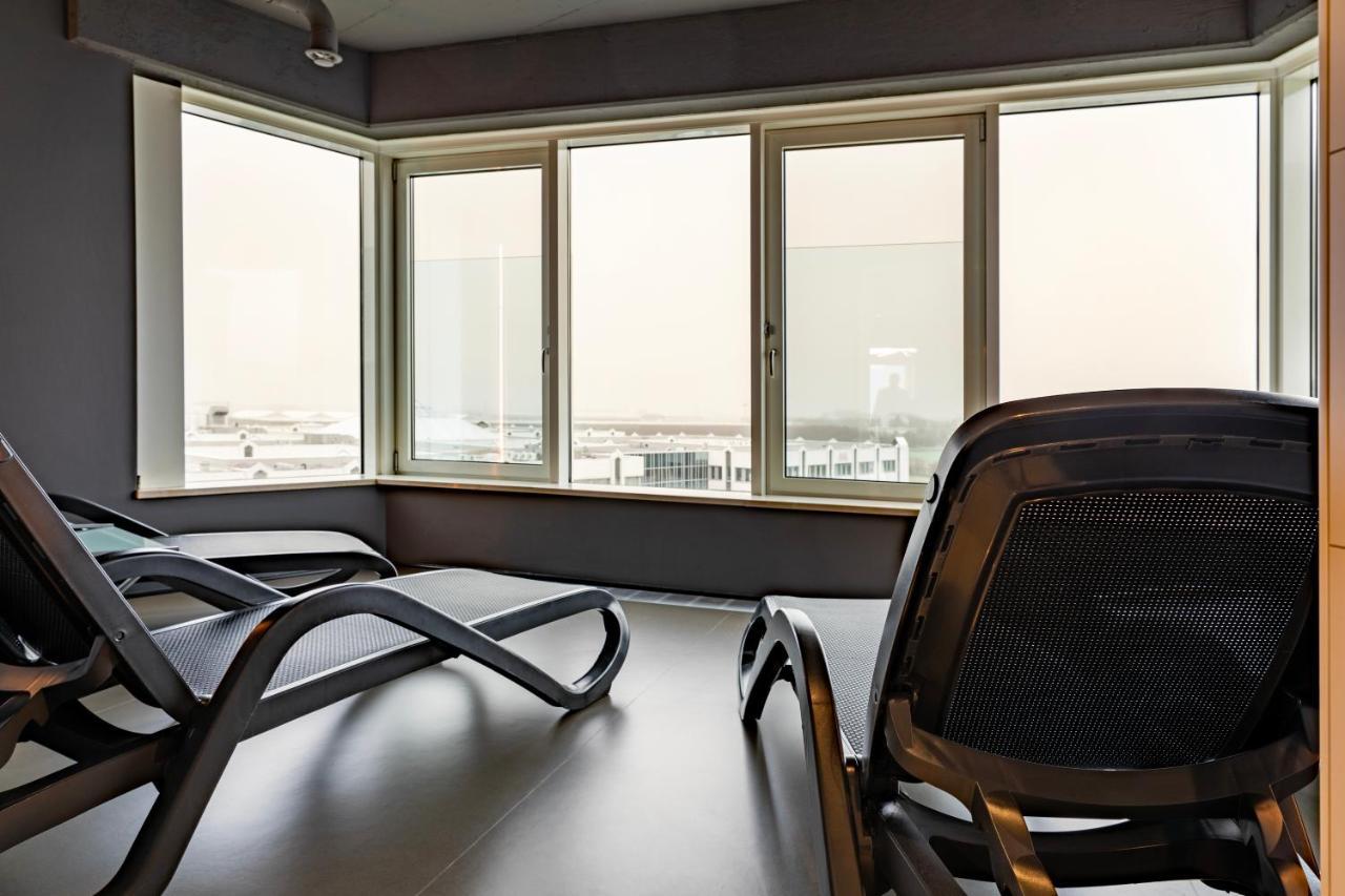 Globana Airport Hotel Шкойдиц Экстерьер фото